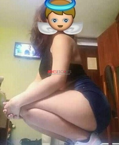 SEÑORITAS DE CASA Y DEBUTANTES FRENTE A MEGAPLAZA