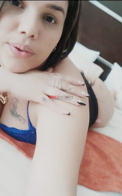 Britani, hola mis amores soy una linda venezolana